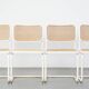 Lot de 4 chaises de salle à manger blanches au design vintage dans le style de Marcel Breuer avec assise en osier