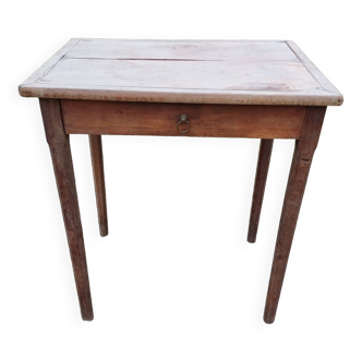 Small walnut table, 1 drawer