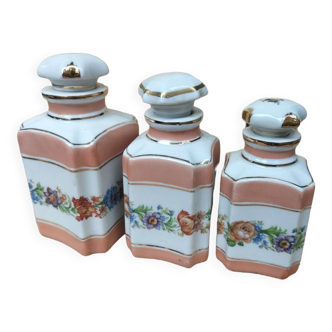 Trio de flacons vintage en porcelaine