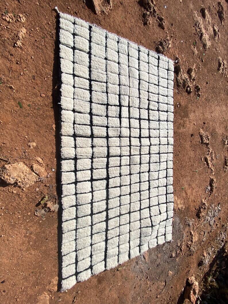 Handmade Moroccan rug 200cm x 300cm