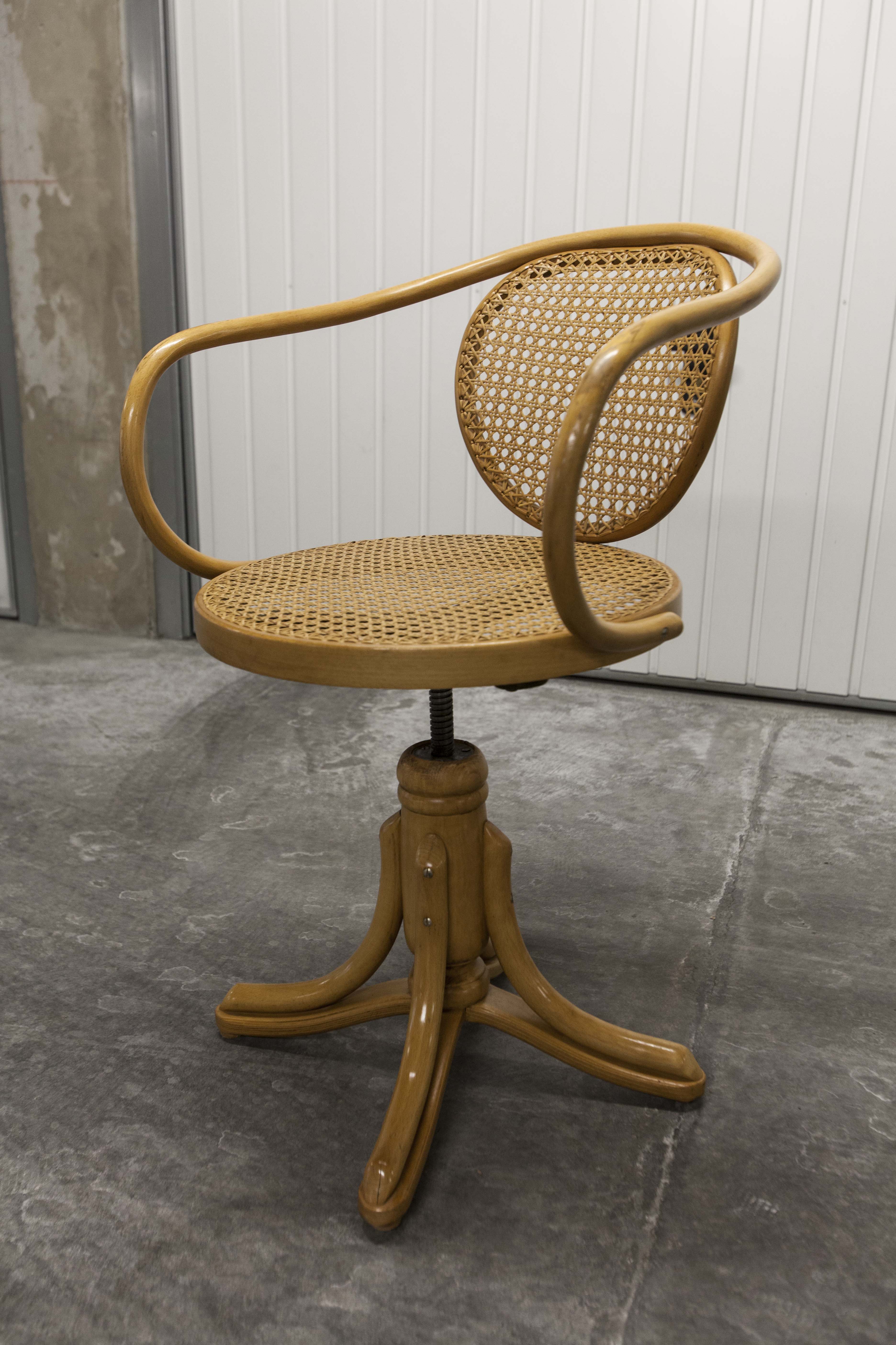Thonet swivel armchair