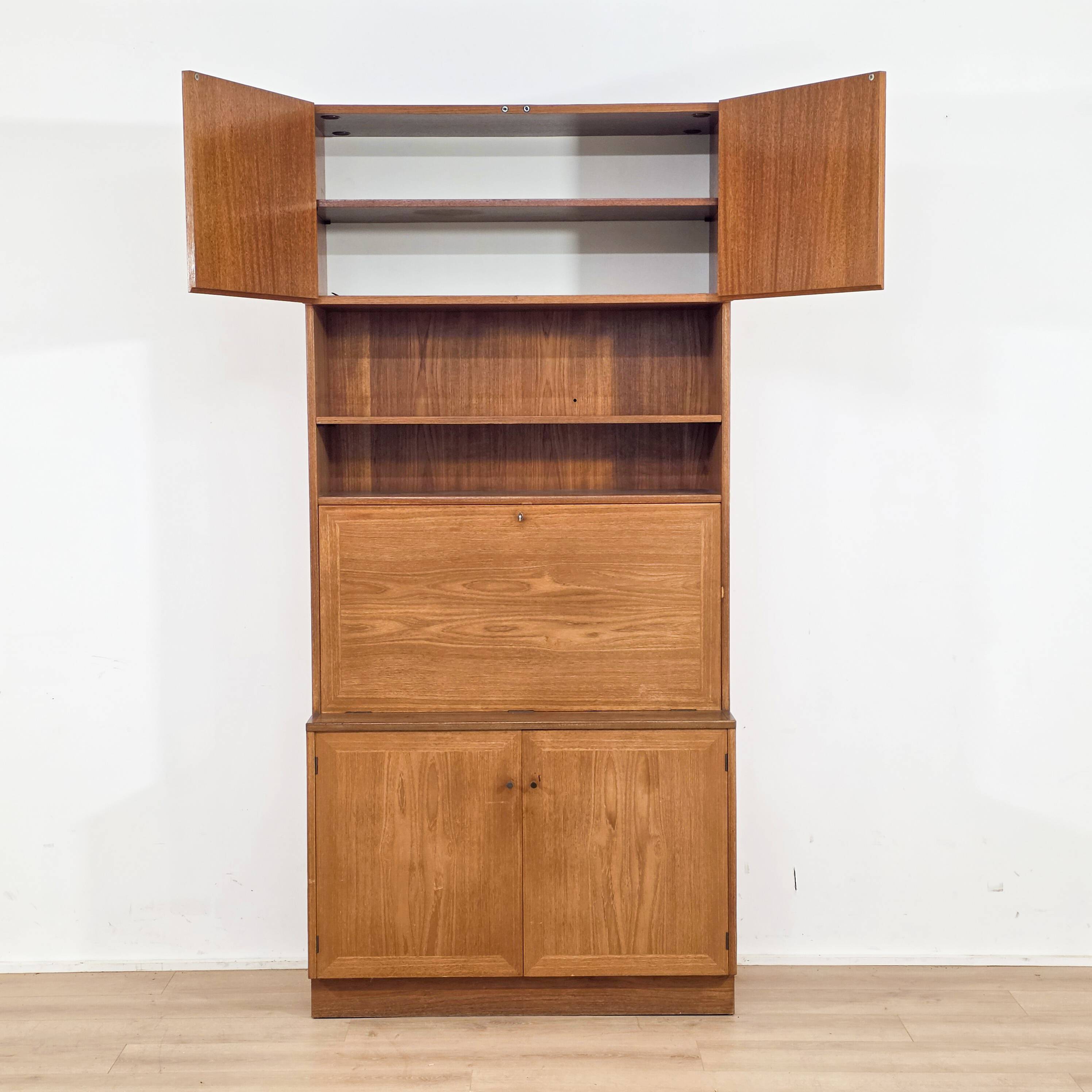Roche Bobois bookshelf furniture in Scandinavian style - 1970