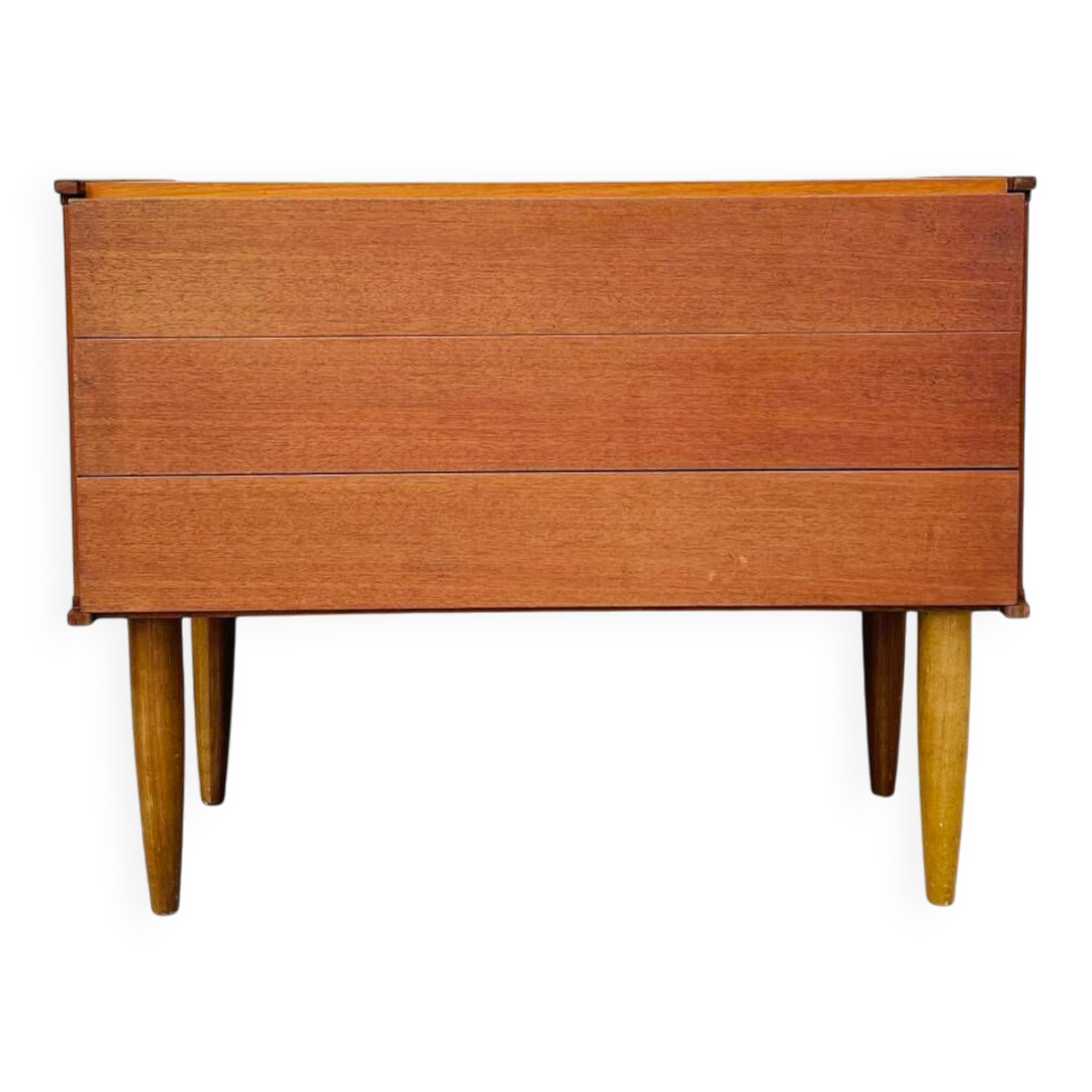 Minimalist teak chest of drawers