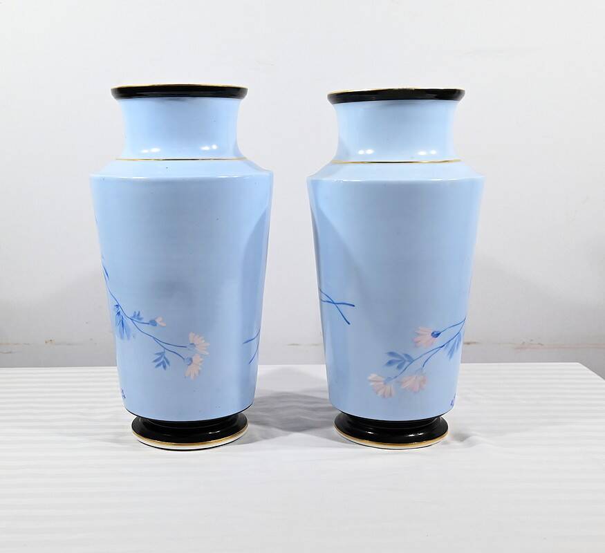 Pair of Porcelain Vases – Mid-19th Century