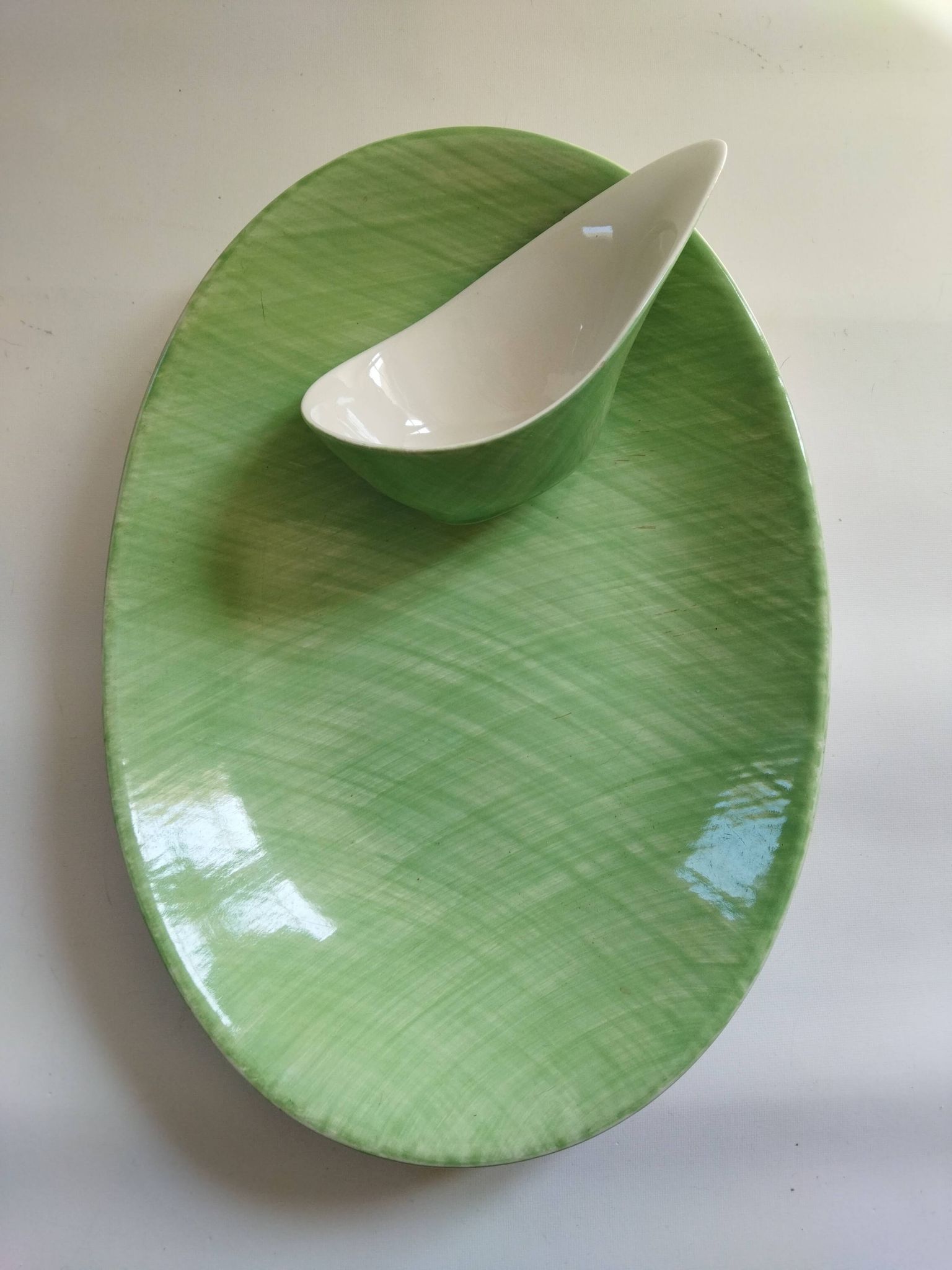 Dish and sauce boat Mistral Salins France