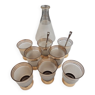 Glasses & carafe