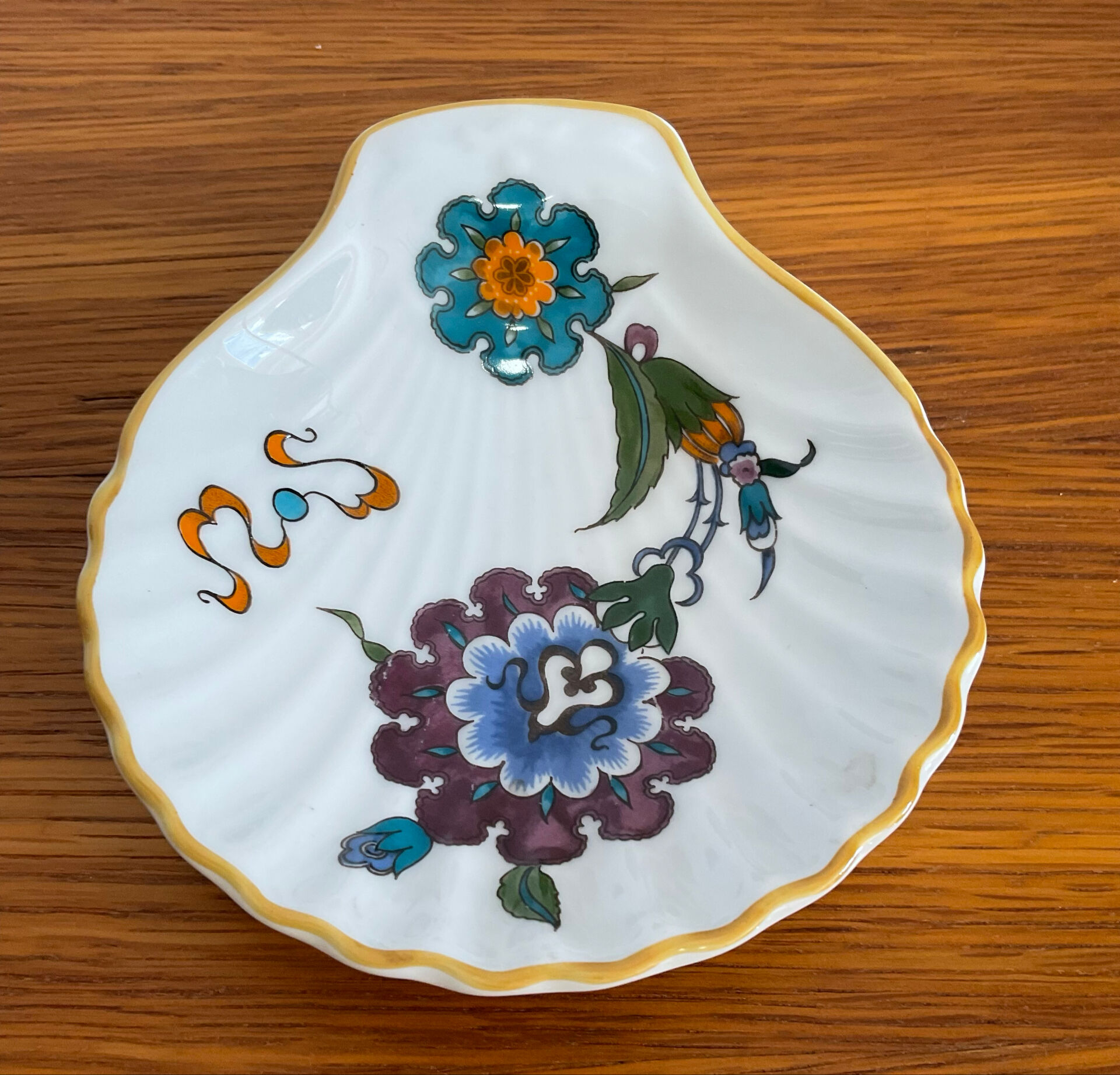Palmyra Royal Worcester dish or bowl.
