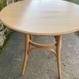 Thonet 152 round table