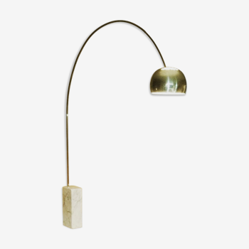 Arco lamp postof by the Castiglioni brothers