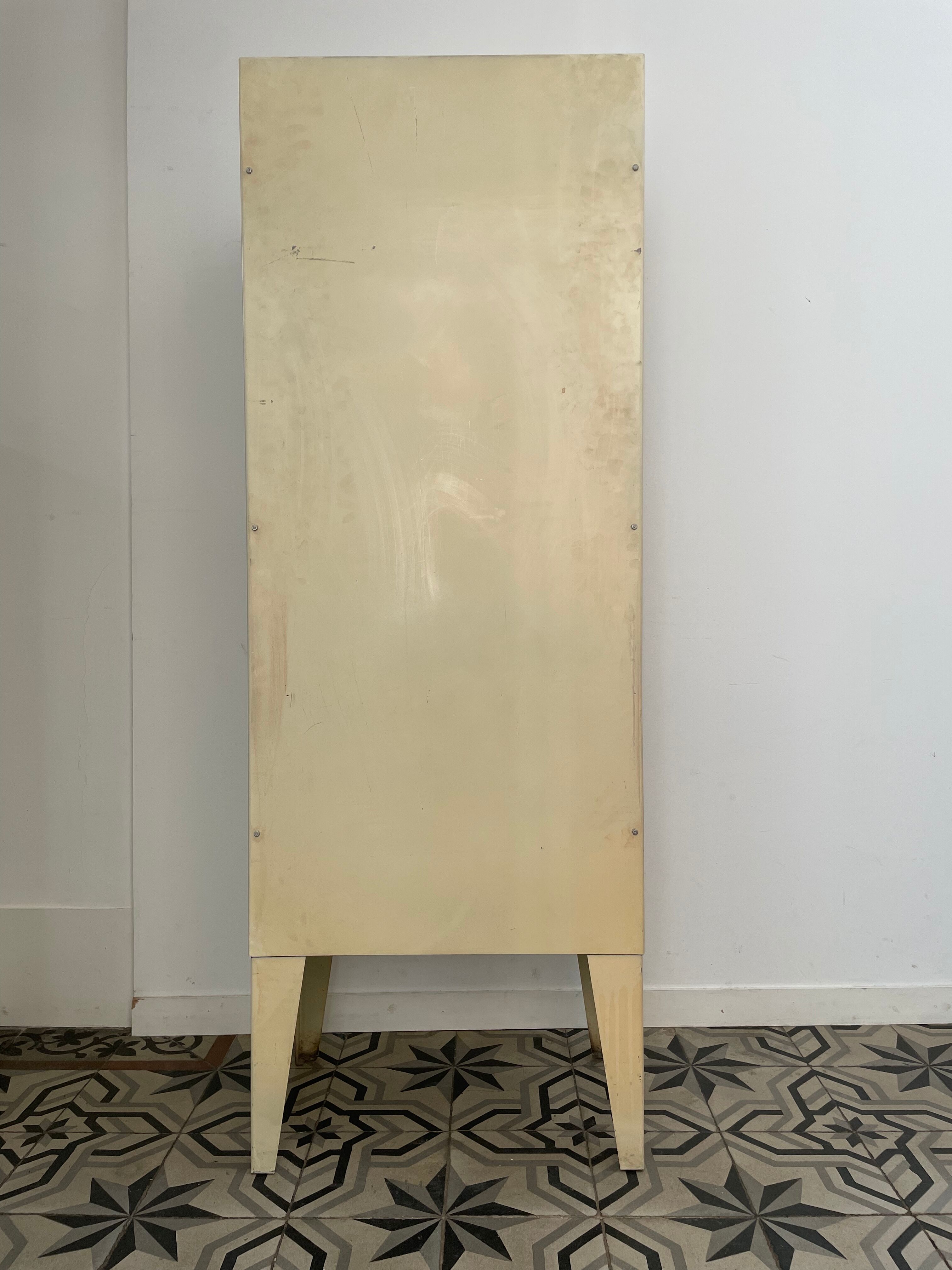 Former medical office showcase, circa 1950