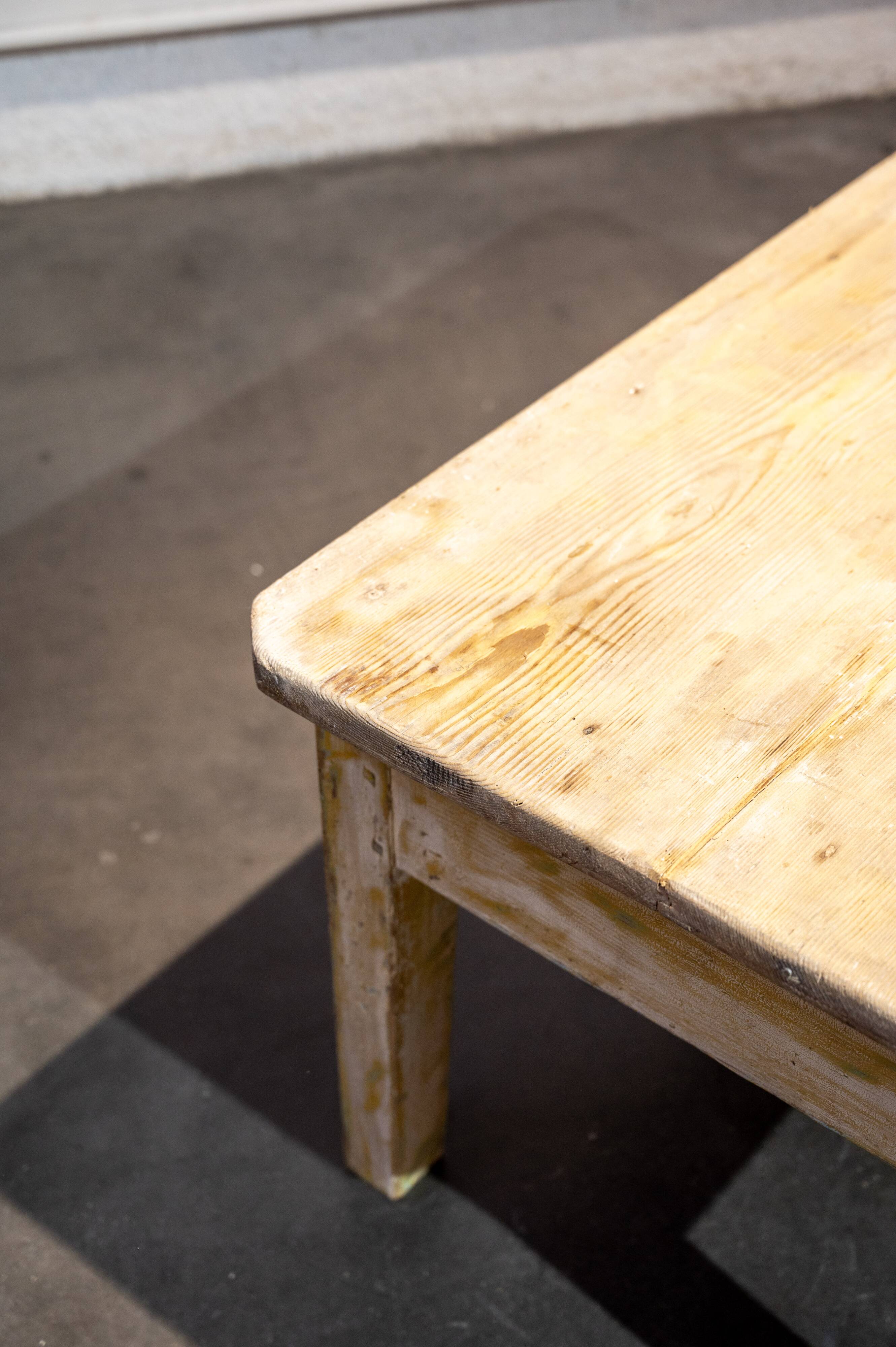 Country style coffee table