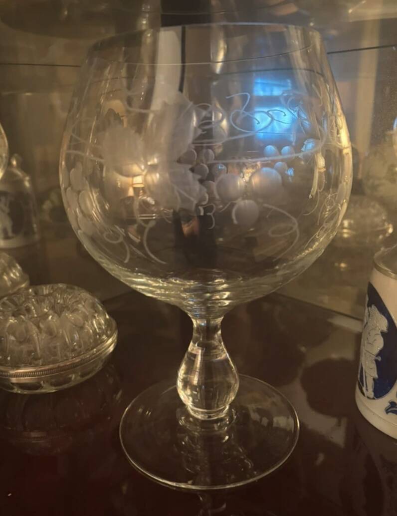 Large engraved glass in unsigned Bohemian crystal.