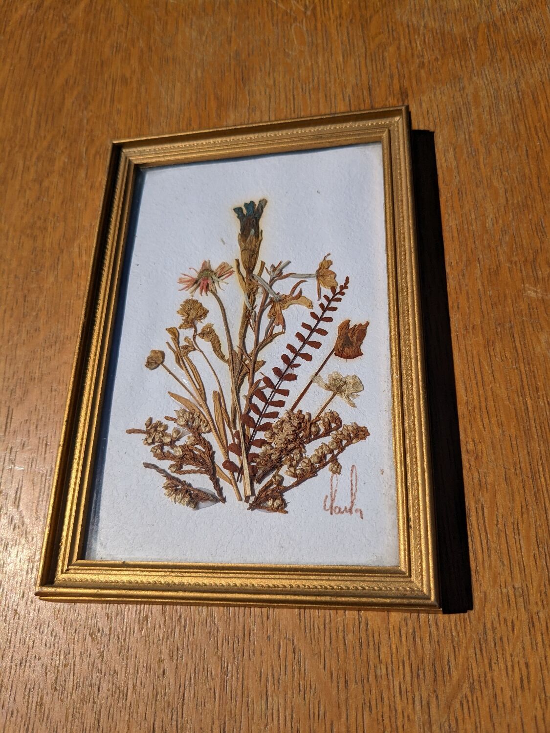 Vintage frame dried flowers