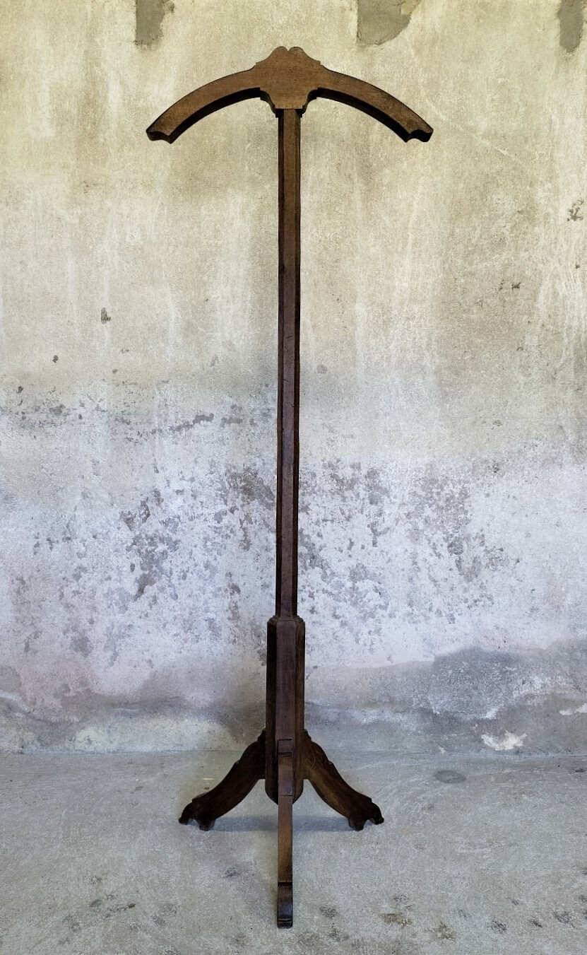 Chapeau holder/chasuble holder
