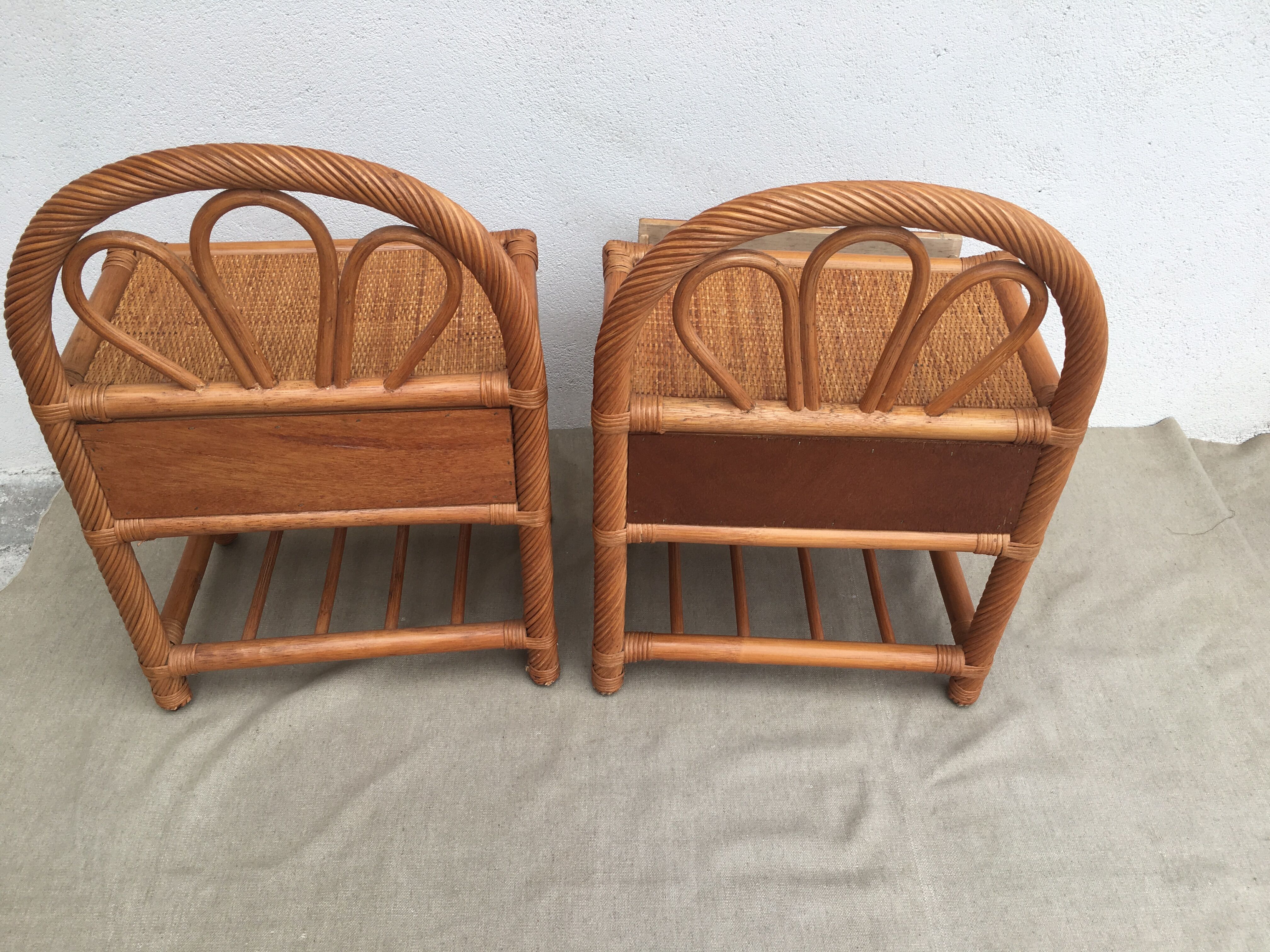 Two tables of bedside vitage bamboo /rotin