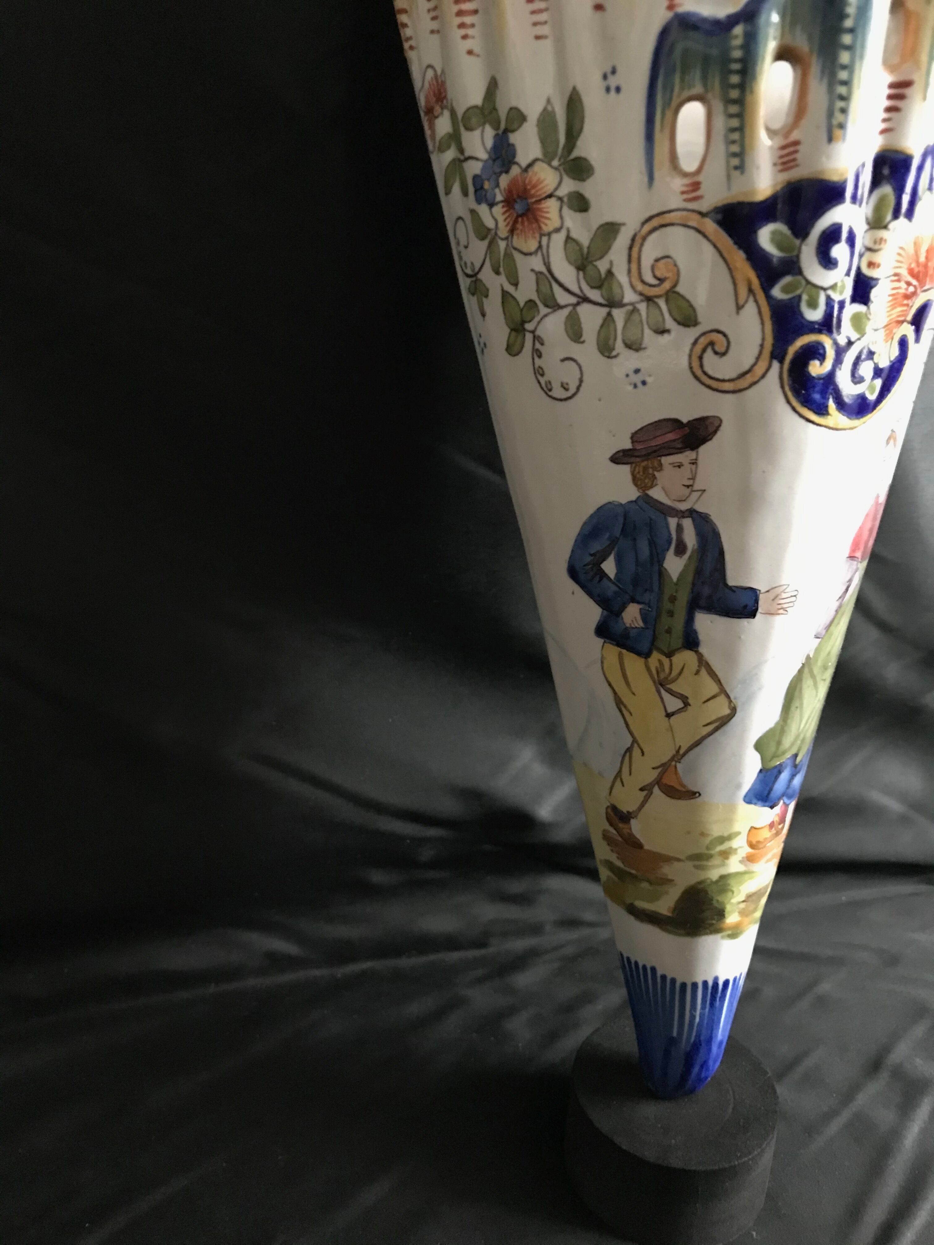 Desvres décor Rouen vase suspended