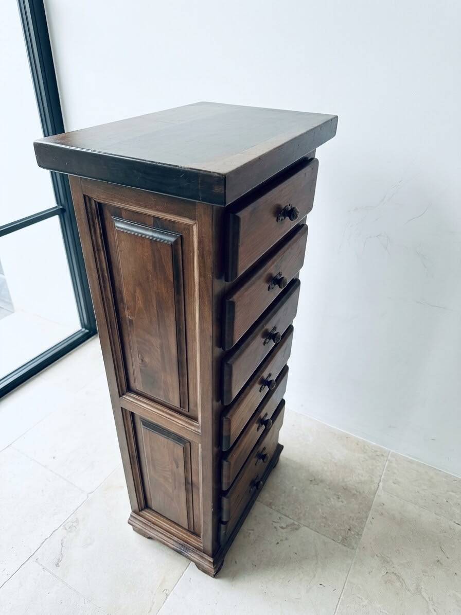 Semainier vintage marron en bois