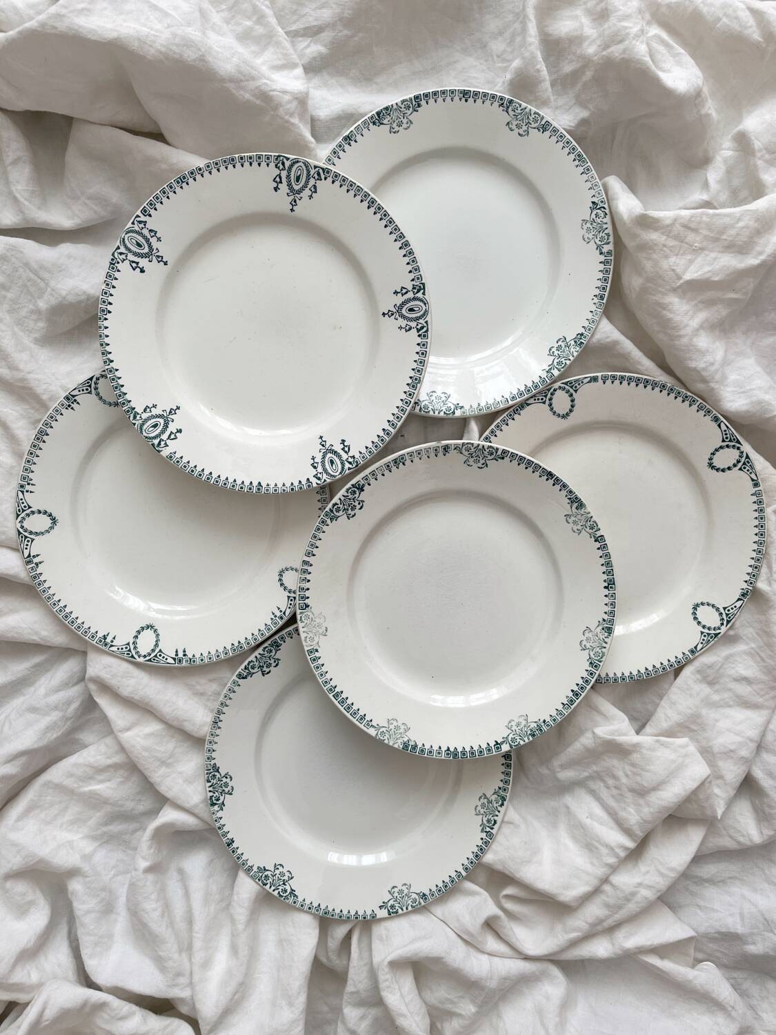 6 mismatched ironstone dinner plates from Saint Amand
