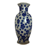 Bouquetière vase of blue flowers