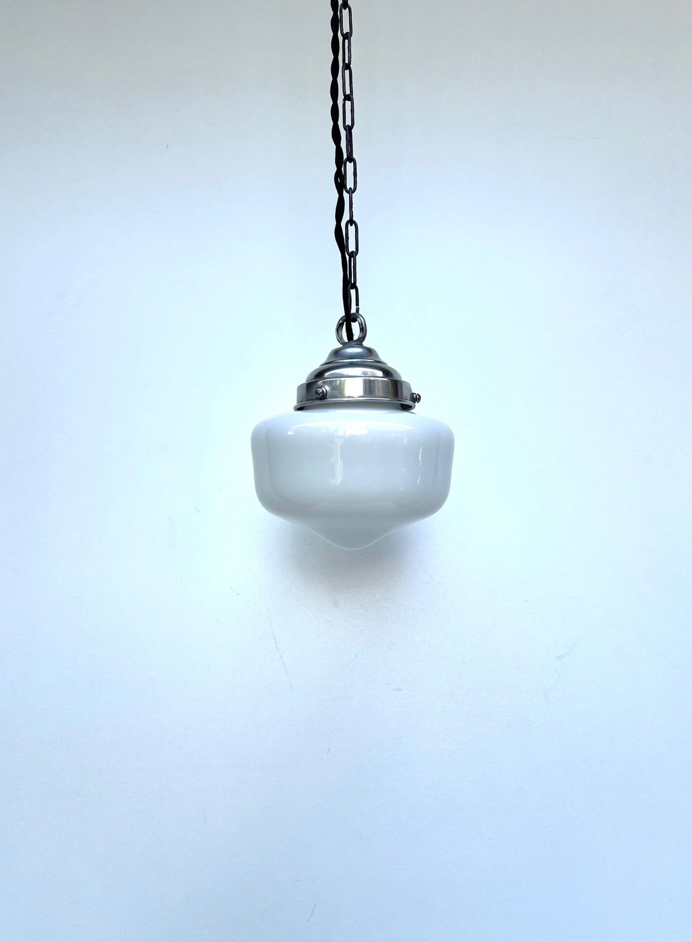 CHANDELIER 1920 OPALINE 14 CM DIAMETER