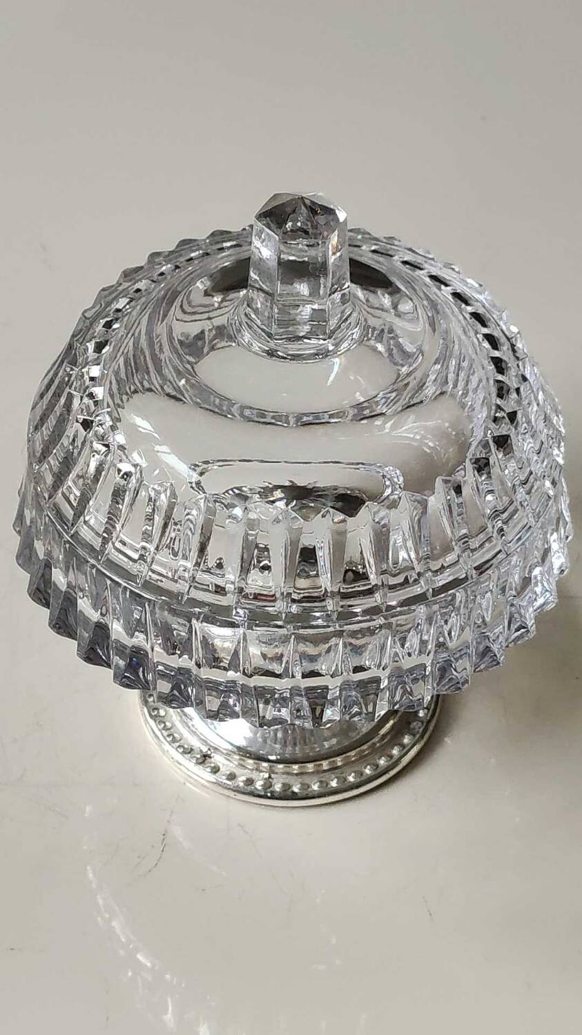 Antique cut crystal sugar bowl diamond point motifs on a metal base