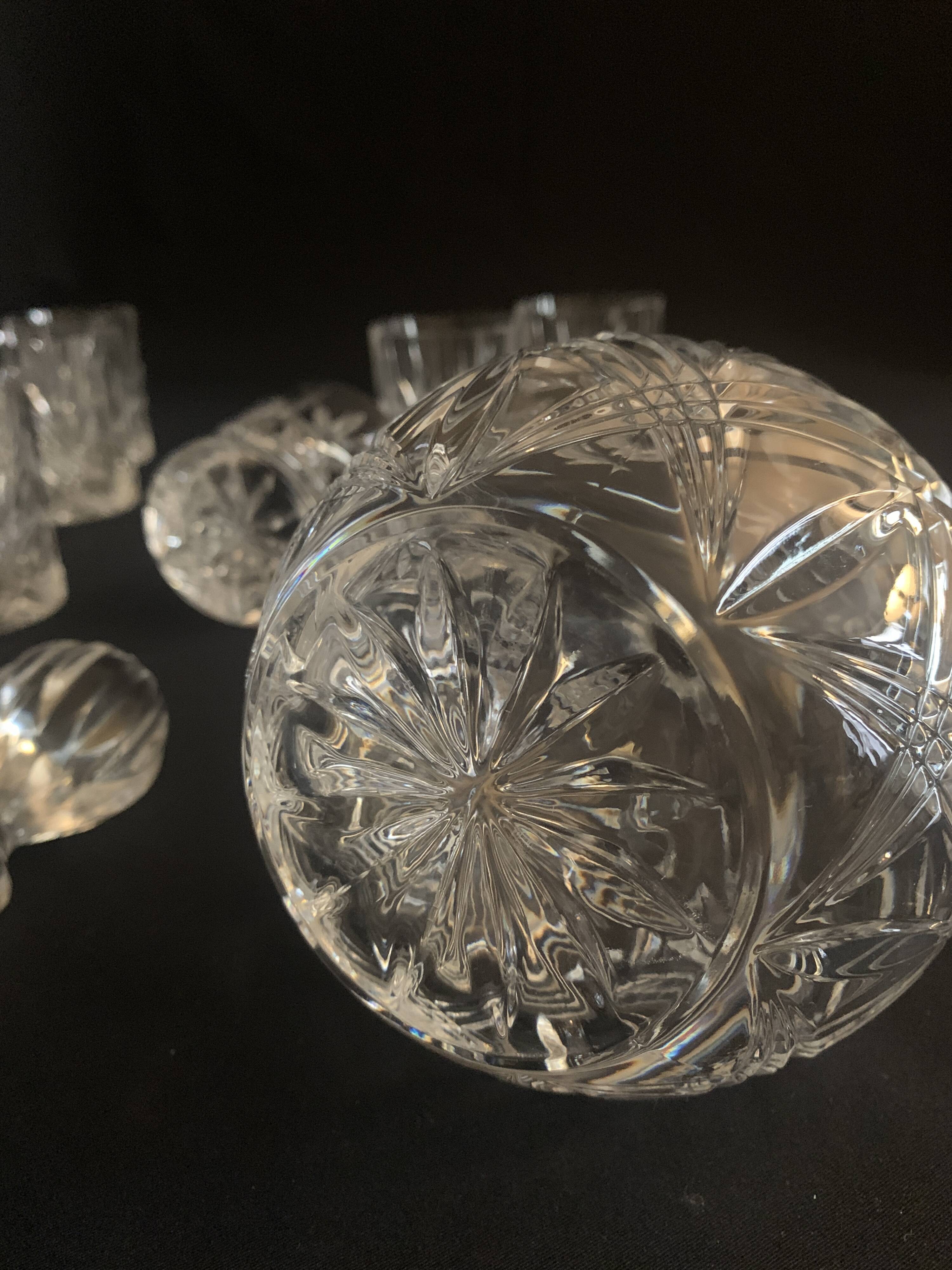 Crystal decanter and its six glasses