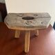 Petit tabouret de ferme rustique