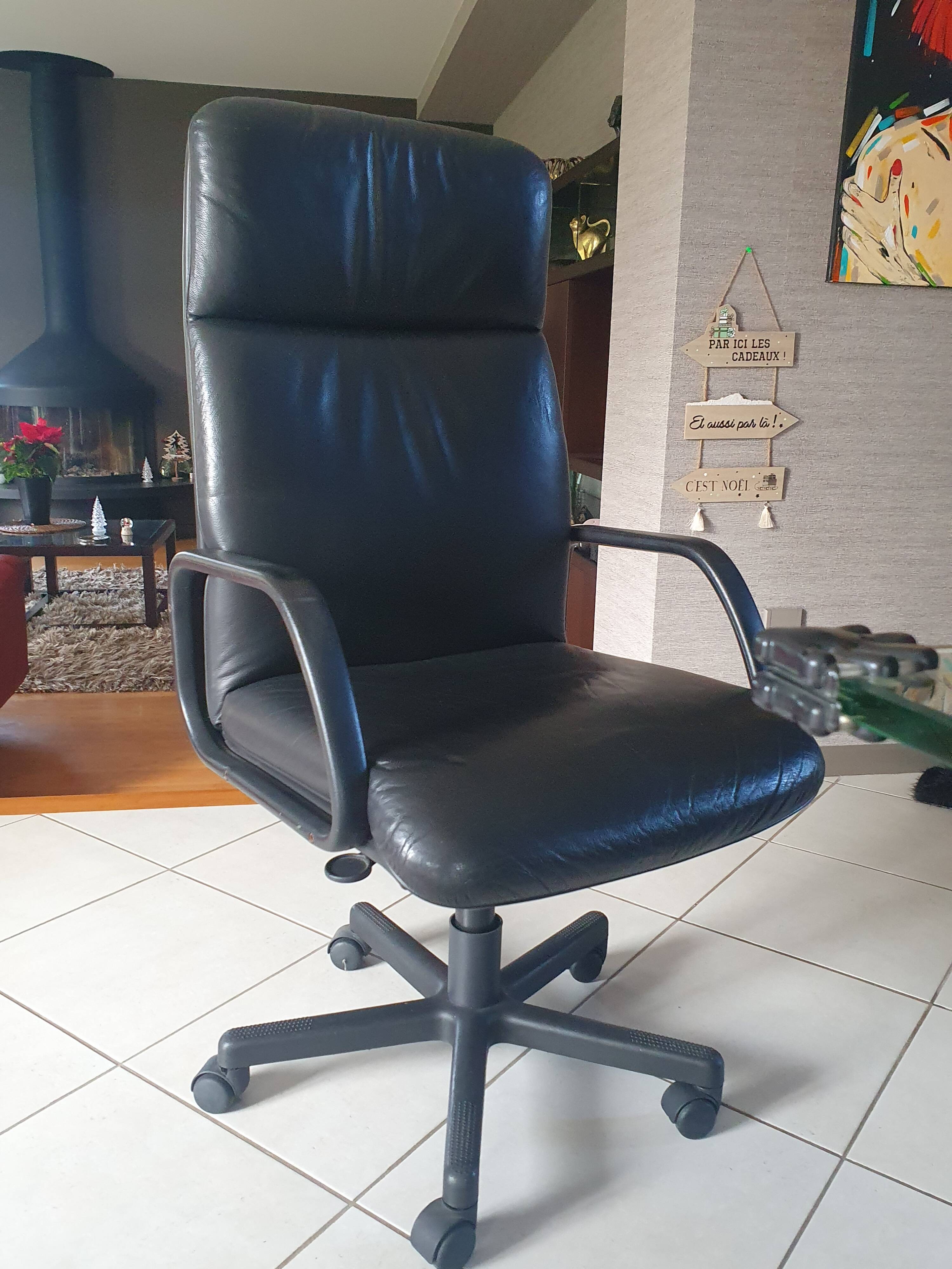 Executive office chair leather