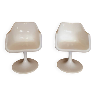 Paire de fauteuils tulipe.