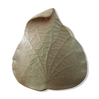green leaf vase