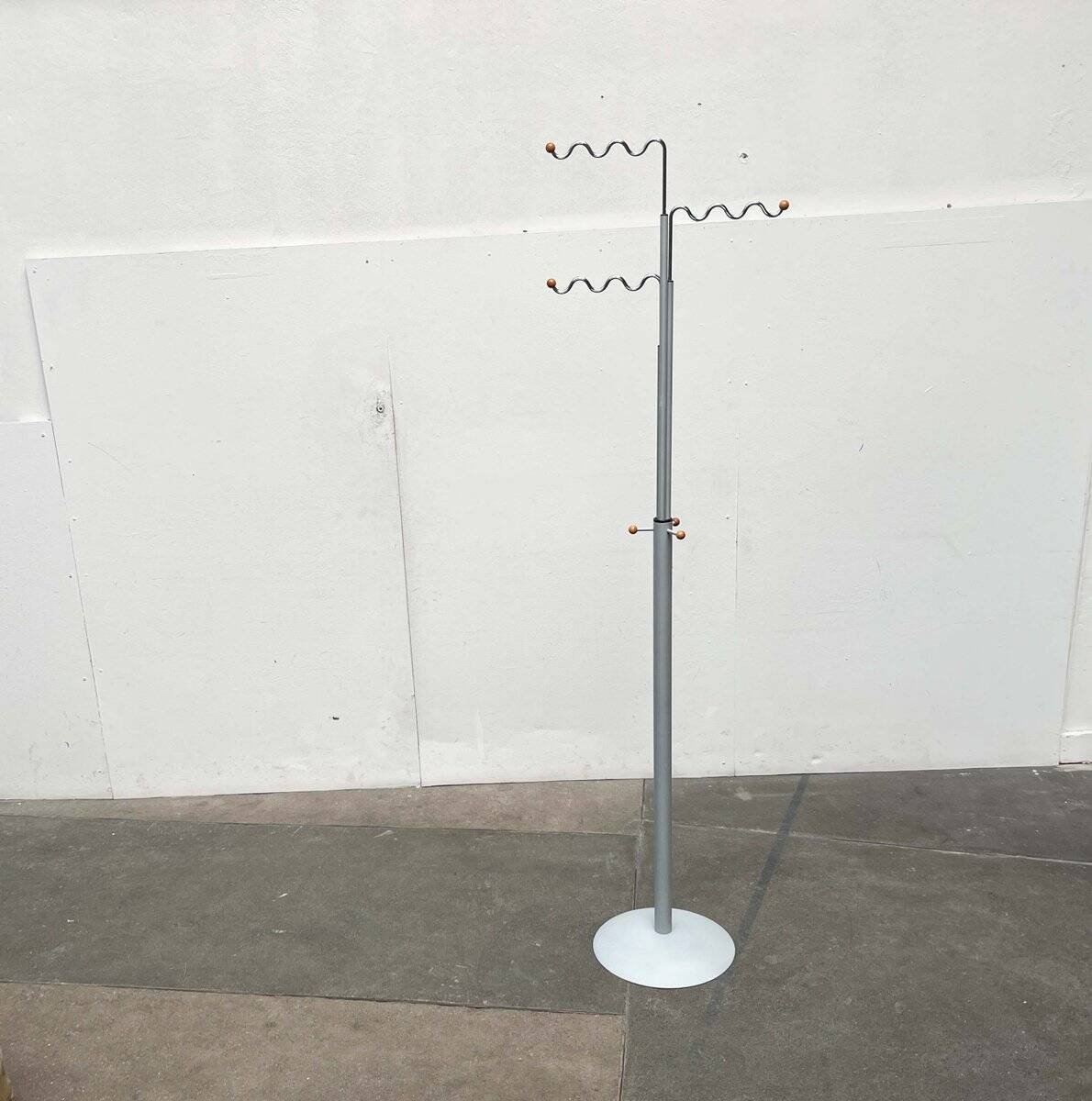 Postmodern German grey metal coat rack by Markus Börgens for D-Tec, 1980s.