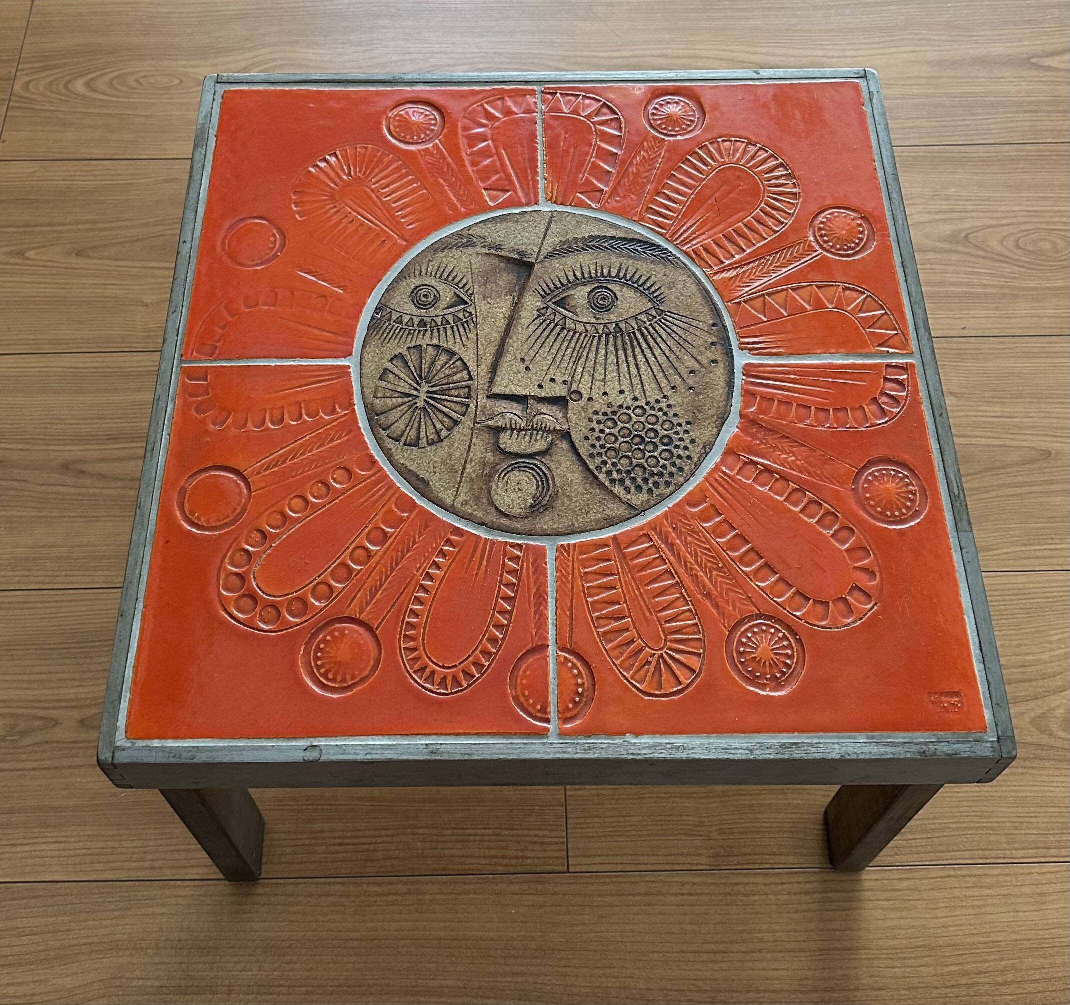 Coffee table end of sofa Roger Capron and Jean Derval ceramic 70s sun model