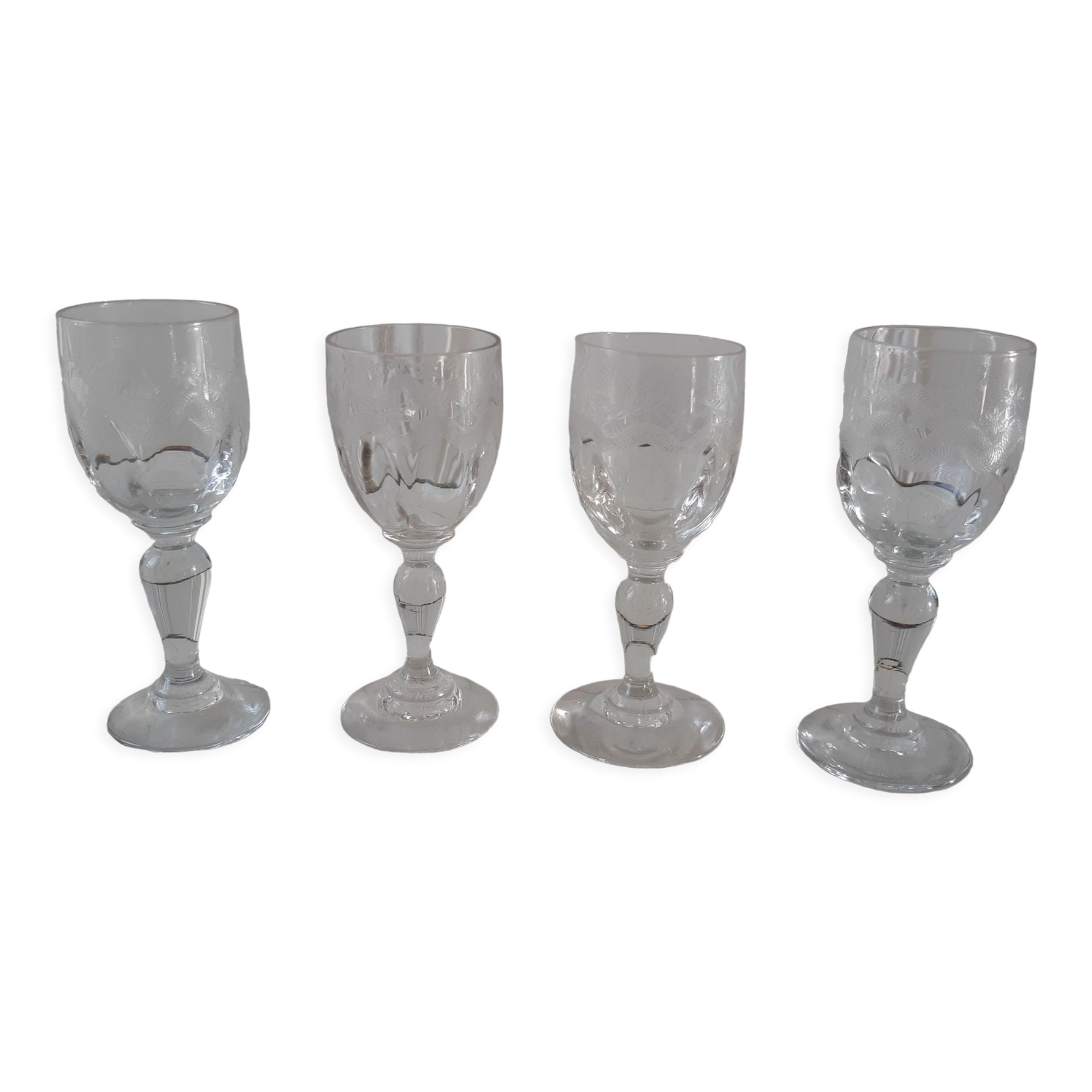 Set of 4 small shot glasses molded glass early twentieth century
