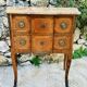 Commode sauteuse à ressaut en Marqueterie de bois de style Transition 