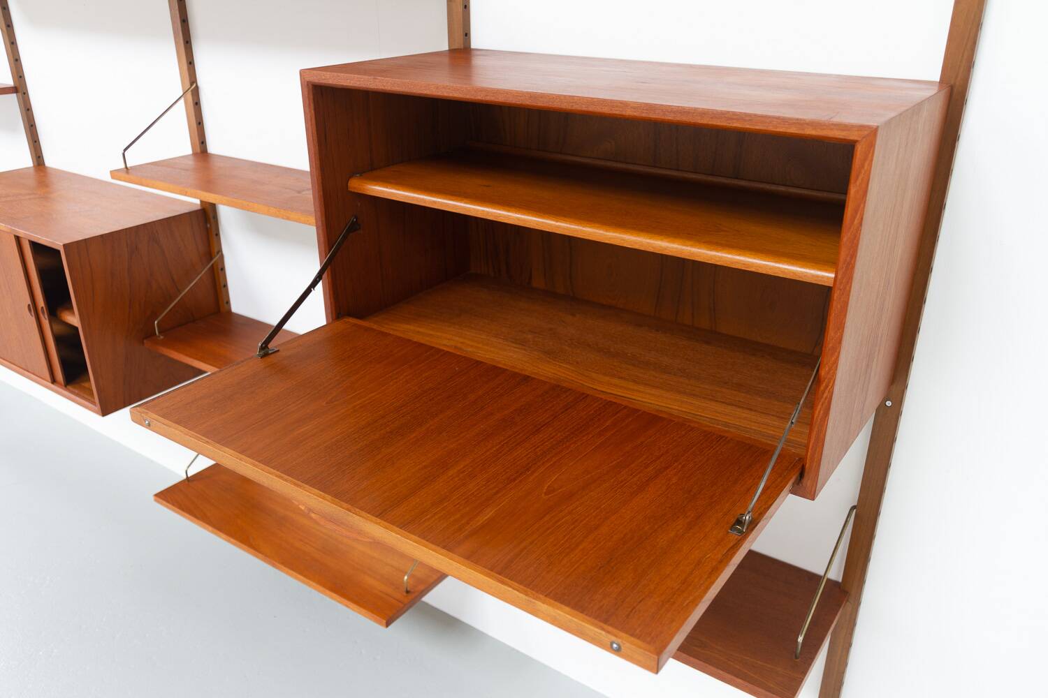 Danish Modern 5-Bay Modular Teak Wall Unit by Poul Cadovius for Cado, 1950s