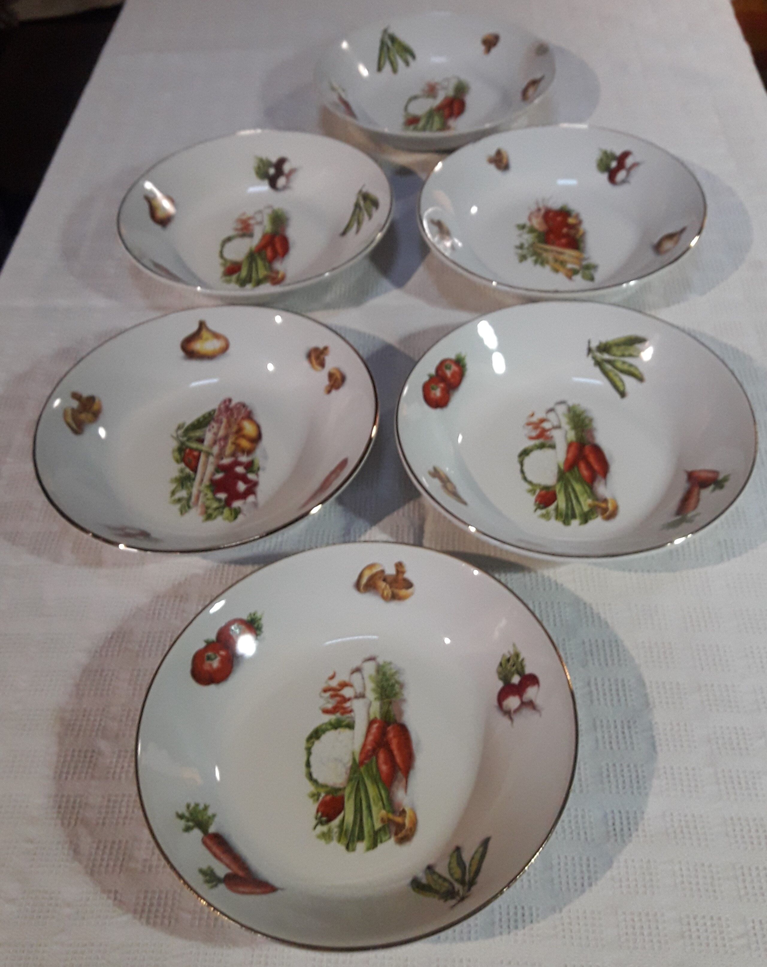 5 assiettes creuses Orchies Moulin des loups décor légumes