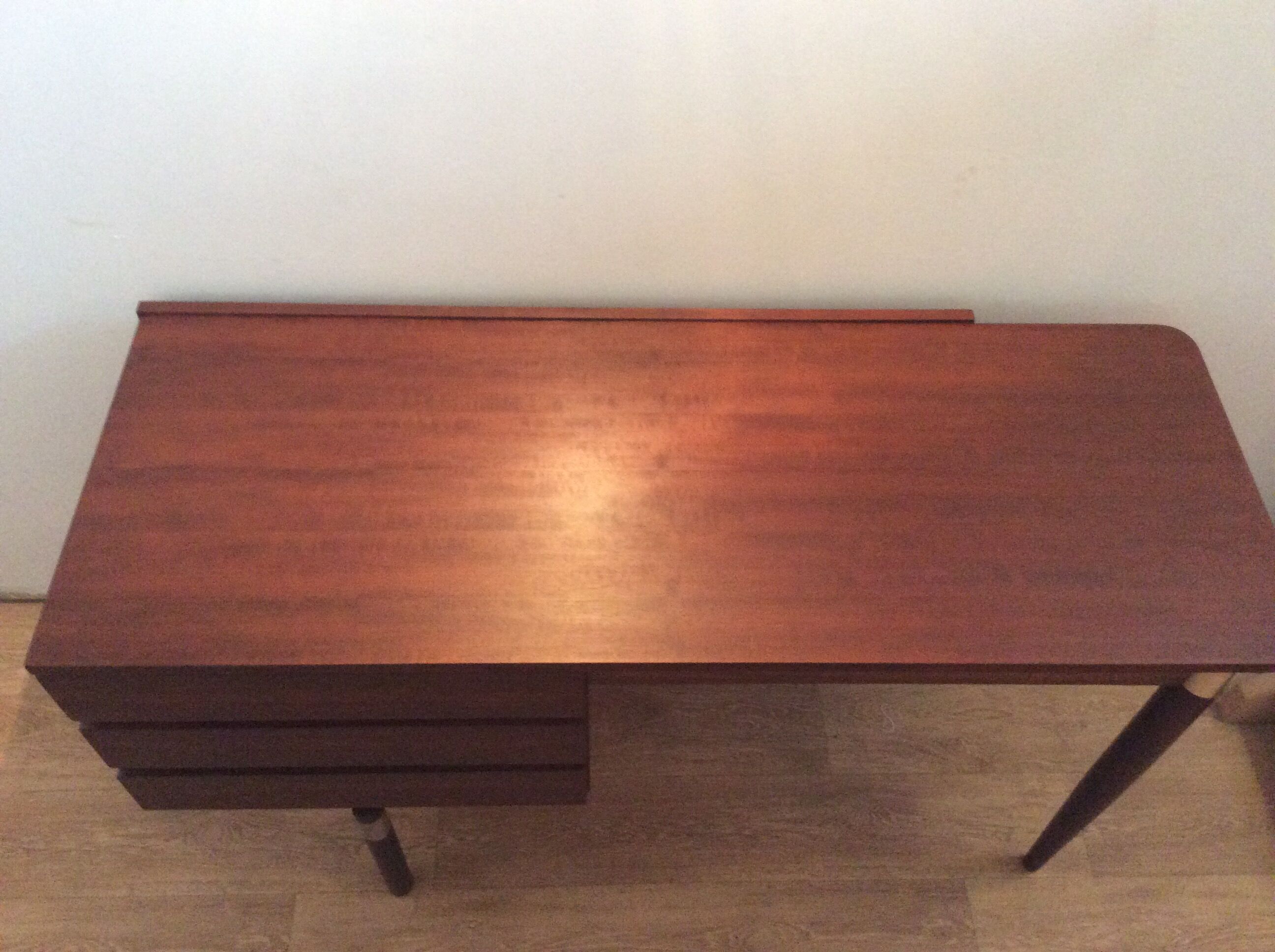 Scandinavian desk in walnut 50/60