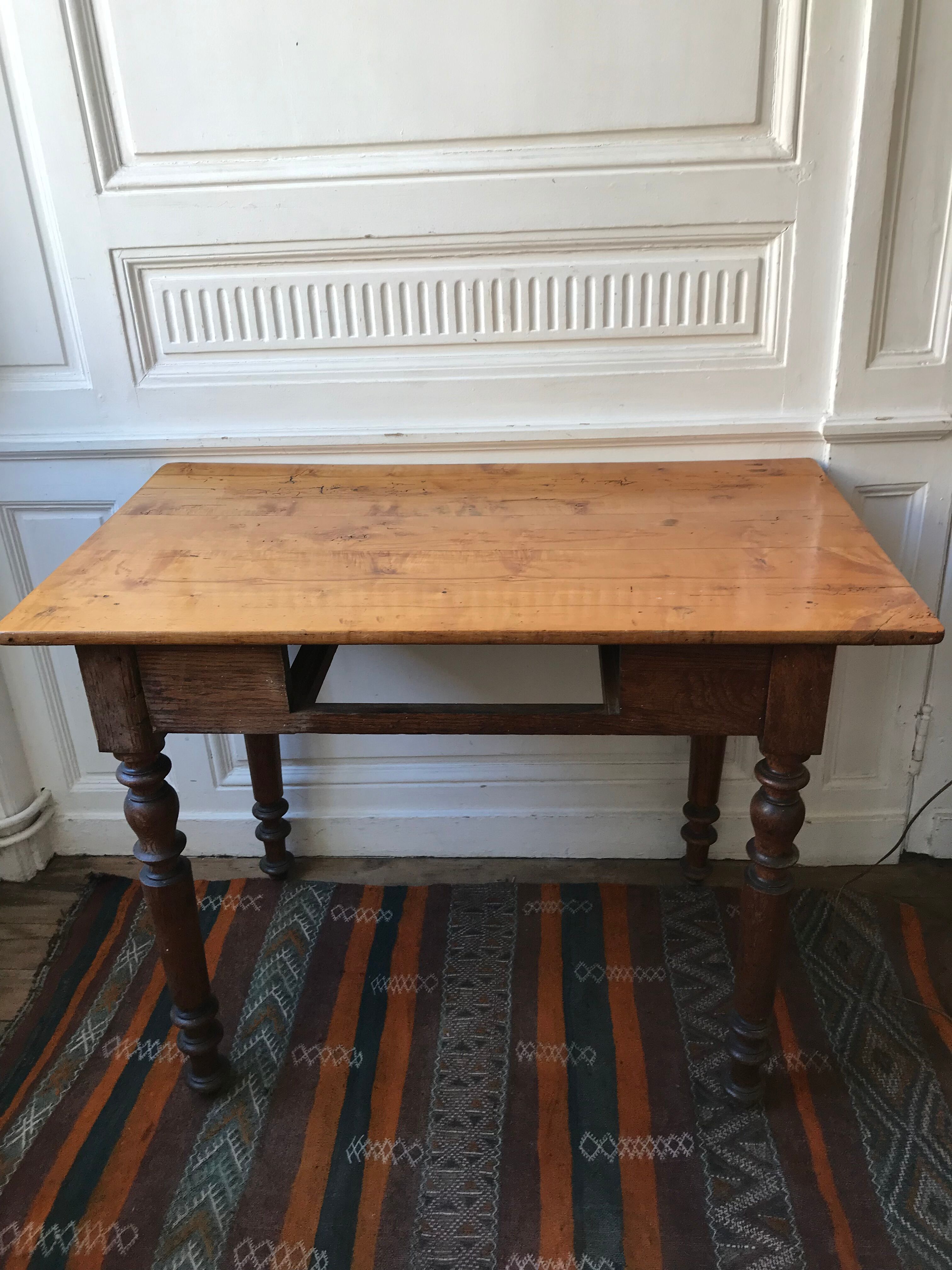 Table bureau vintage