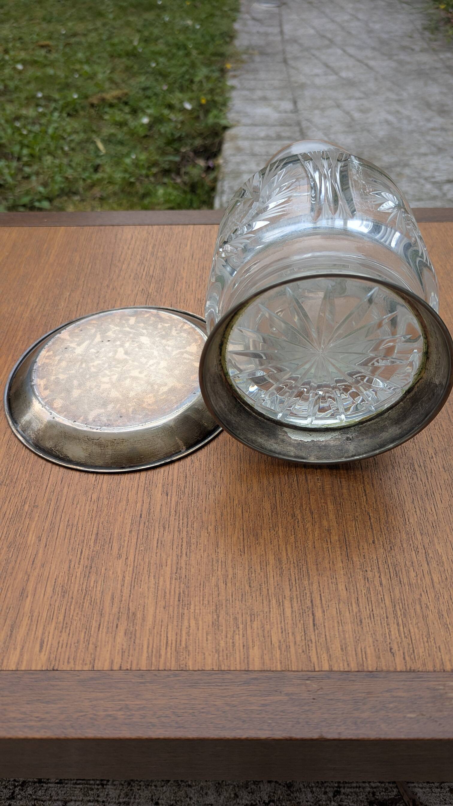 Jug / Carafe made of cut glass or crystal with its metal under-bottle.