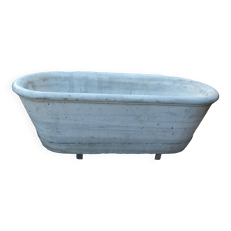 Marble bathtub 19th century