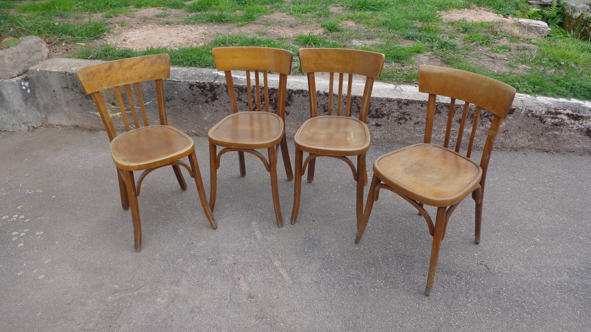 4 chaises bistrot