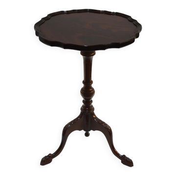 African mahogany guéridon, turned with a sculpted tripod leg.
