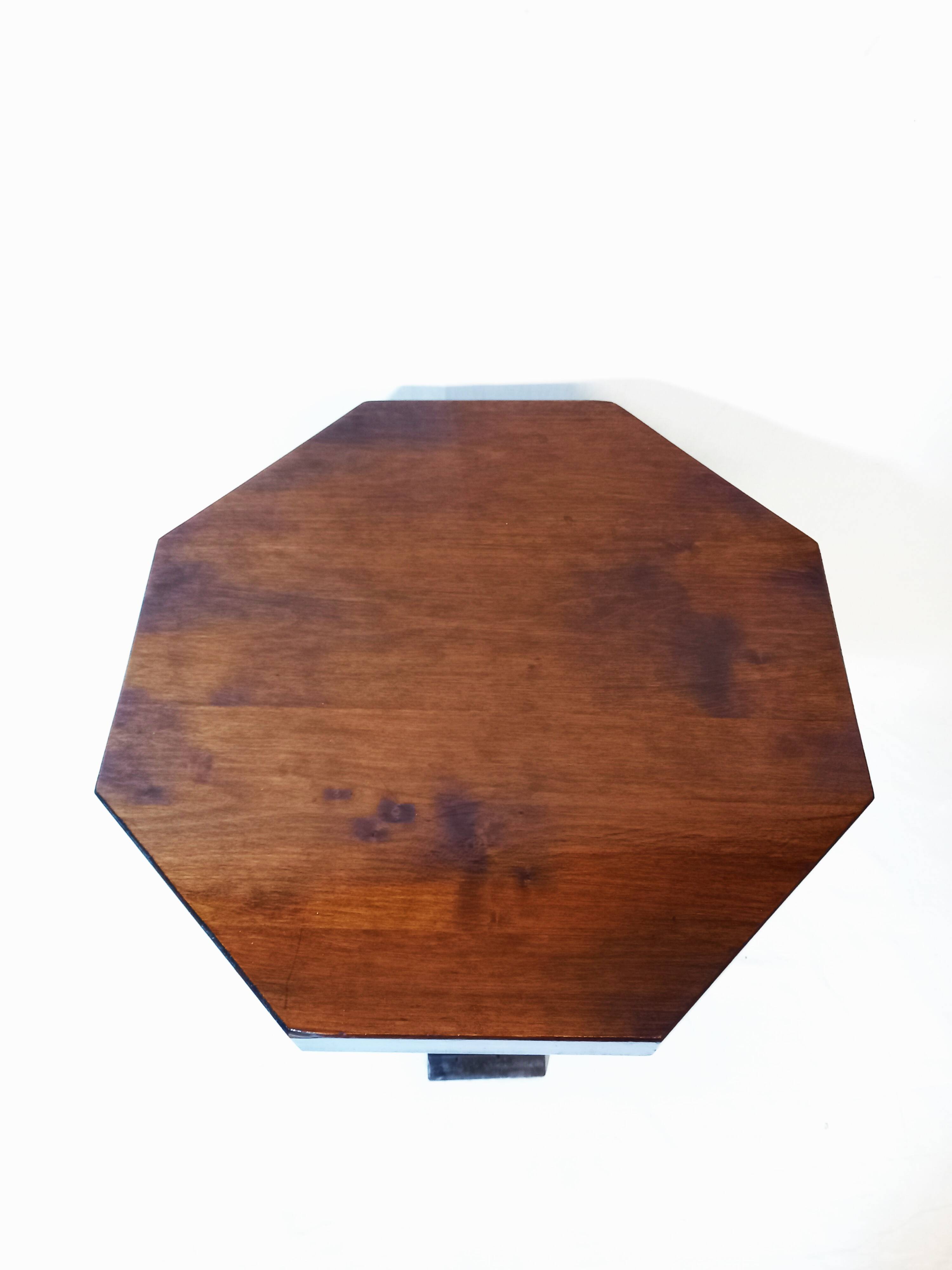Octagonal Side Table With Baluster Shaft
