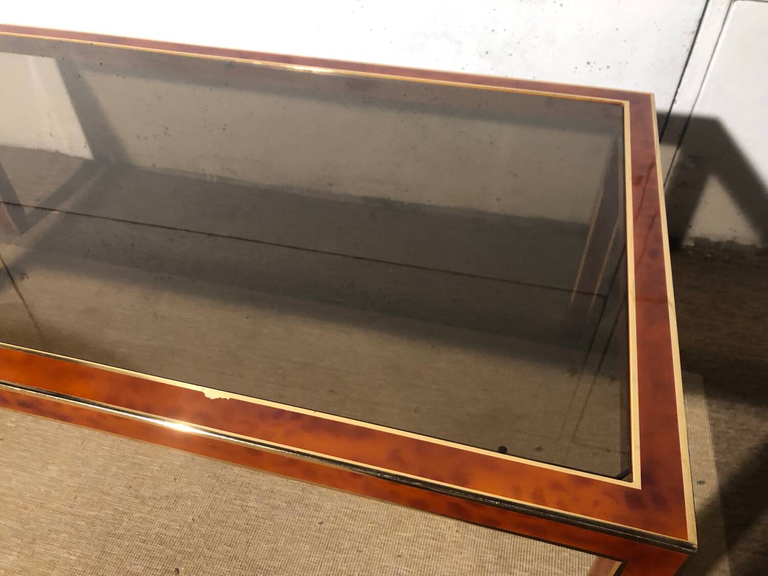 Magnifying glass effect metal coffee table