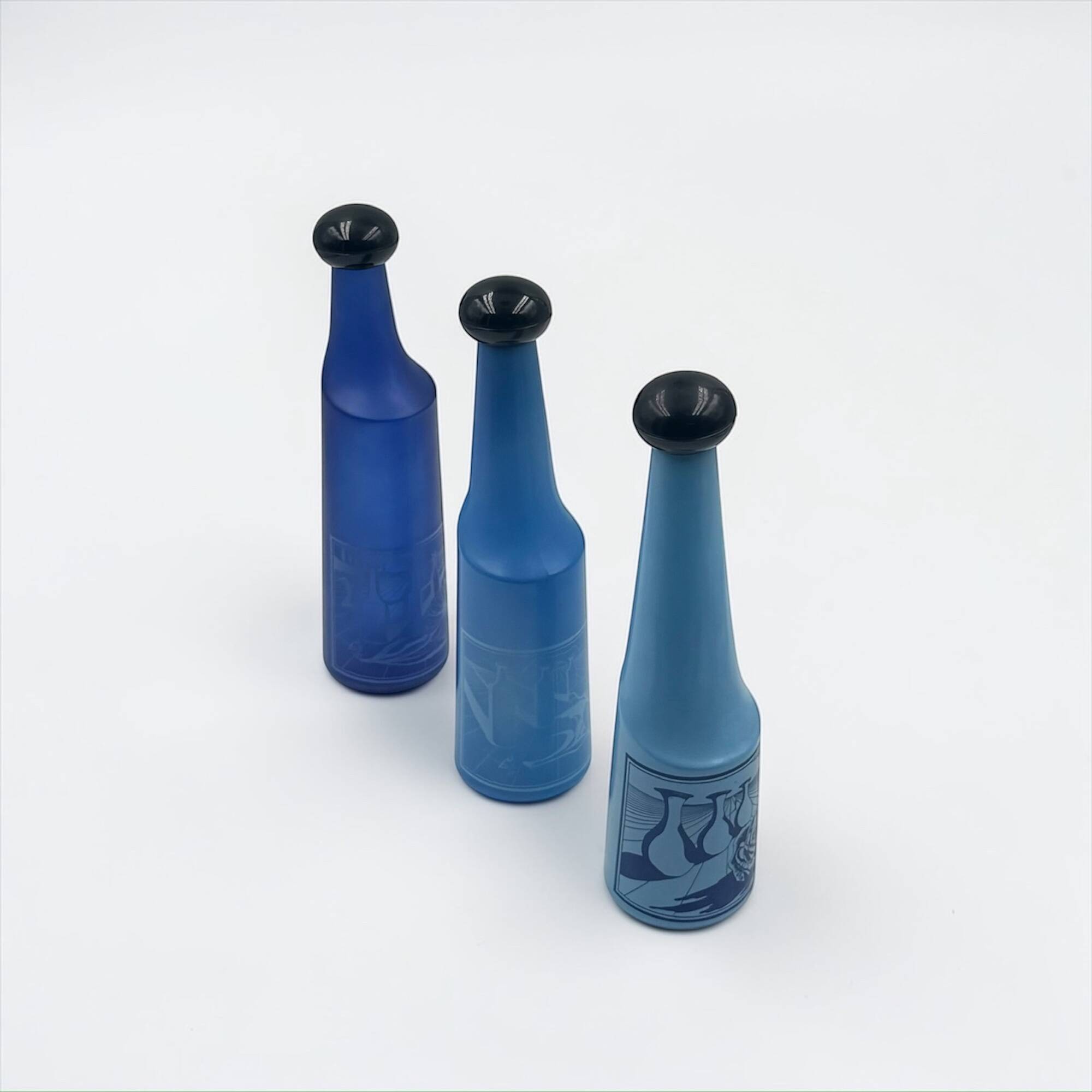 Ensemble de 3 bouteilles design bleu par Salvador Dali Rosso Antico 1970
