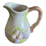 Grape pitcher pitcher