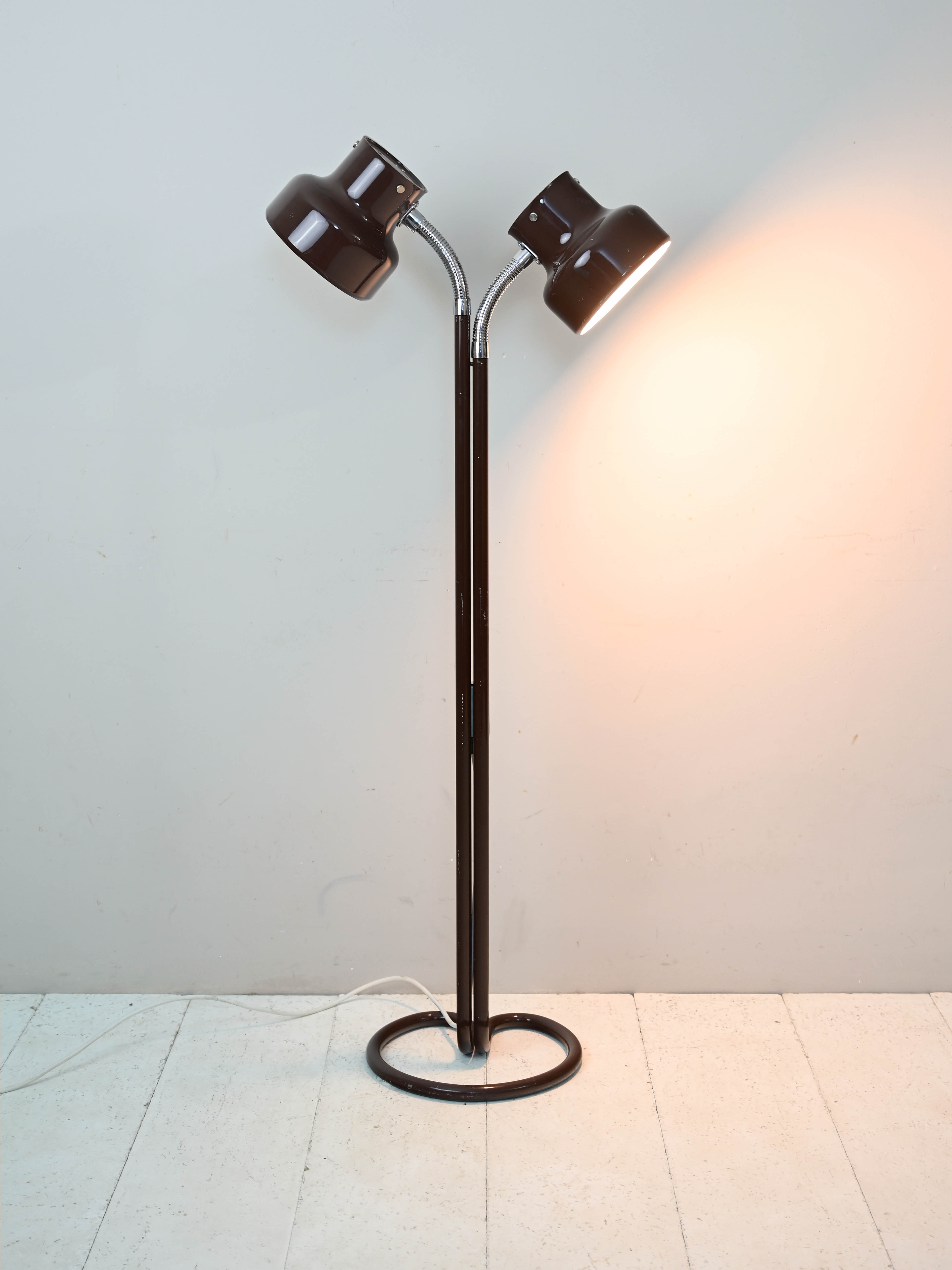 Bumbling lamp by Anders Pehrson with double shade