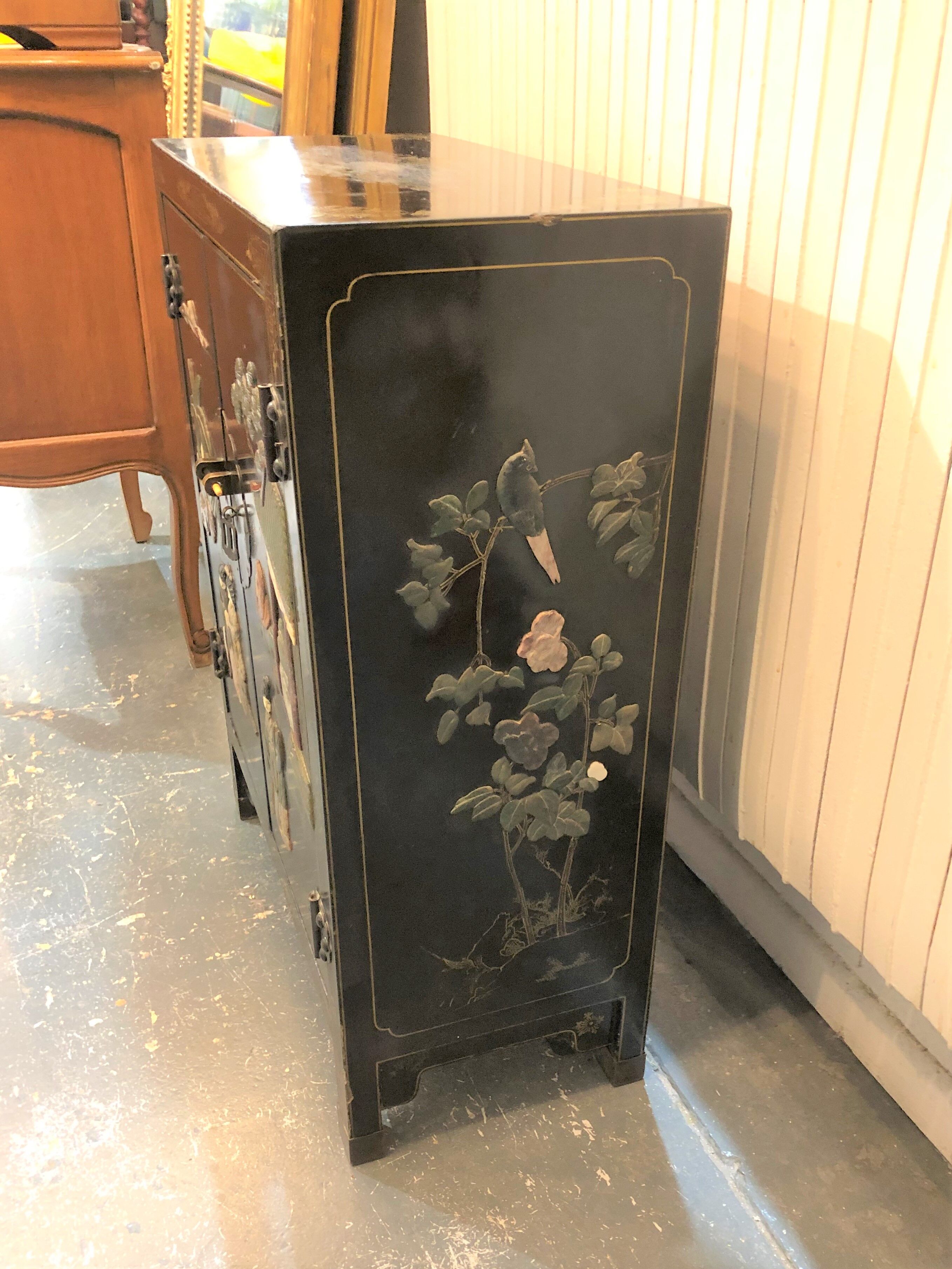 Old Chinese black lacquered furniture decorated with hard stones / cabinet