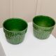 Ensemble de 2 pots de fleurs en céramique verte Bay-Keramik, 603-14, Allemagne de l'Ouest années 1980, striés avec relief floral.