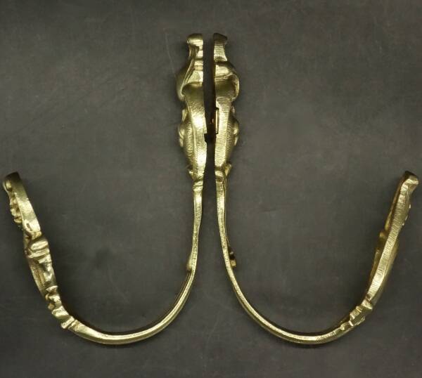 Pair of 19th century Rocaille / Rococo style tiebacks - gilded bronze